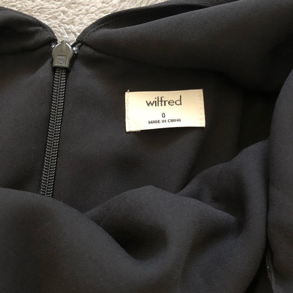 *SOLD* Wilfred NWOT Black Backless Dress - Picture 4 of 6